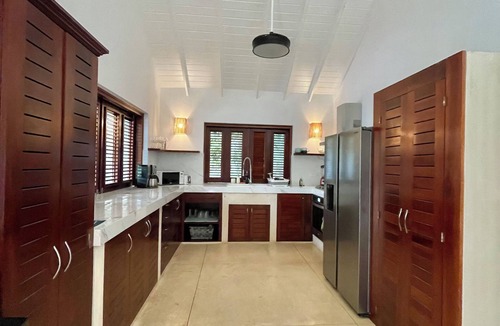 Las Terrenas Villa | CASA ISLA, 3 Bed Lux Villa w/Private Pool -2 minute walk to stunning beach!