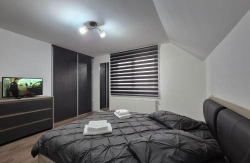 Nanesti House | Casa Iura