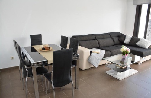 Uga House | Casa Jimena