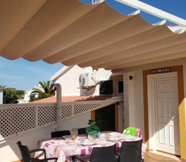 Cala'n Bosch Apartment | Casa Julia B8 Bon Repos, piscine et plage à pieds!