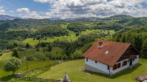 Sirnea Villa | Casa Koenigstein Private Hilltop Villa