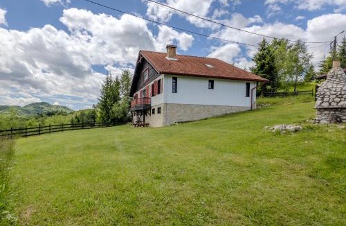 Sirnea Villa | Casa Koenigstein Private Hilltop Villa