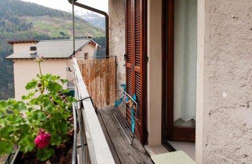 Valtellina House | Casa La Lanterna nelle Alpi Orobiche