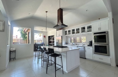 Downey House | Casa La Paz, Conveniently located