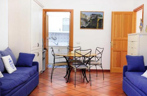 Leni House | CASA LA ROSA