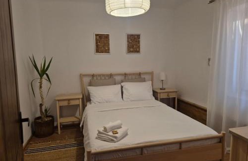 Iernut House | Casa LADIS
