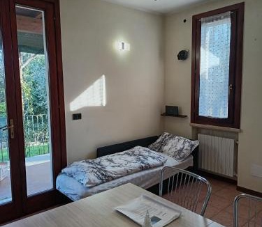Castellaro Lagusello House | Casa Laghetto