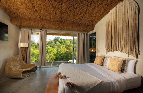 Valle Pura Vida Hotel | Casa Lamia