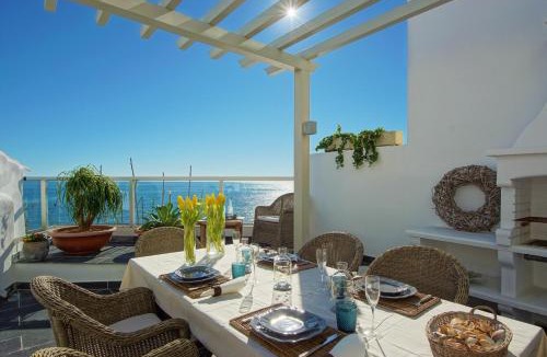 Peneco Beach Villa | Casa Latino - Oceanfront - Luxury & Charming Villa- Rooftop Jacuzzi by DreamvillasAlbufeira