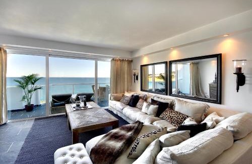 Peneco Beach Villa | Casa Latino - Oceanfront - Luxury & Charming Villa- Rooftop Jacuzzi by DreamvillasAlbufeira