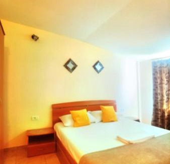 Doua Mai House | Casa Laura