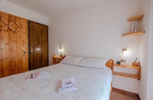 Lizzola Apartment | Casa Lea