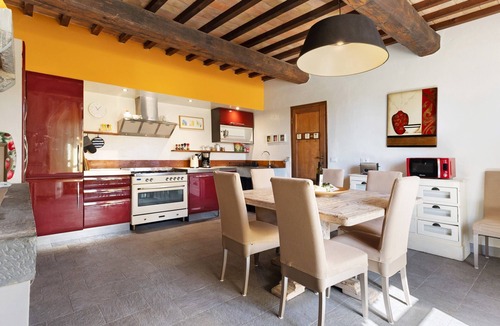 Vitolini Villa | Casa Leonardo Flat – Vacation Home with Pool in Vinci, Near Florence