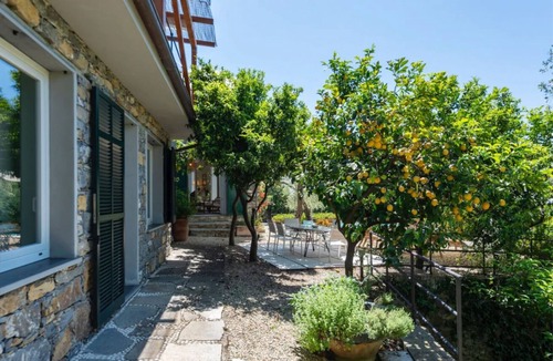 Rapallo Apartment | CASA LIMONAIA - Where the sea speaks to you and silence embraces your soul