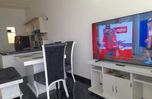 Cartago House | Casa limonar