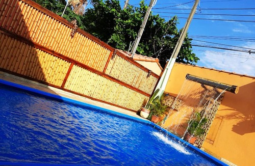 Jardim Santa Tereza House | Casa linda com Piscina e Jogos, pertinho da Praia