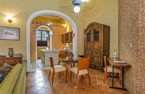 Barrio de Santiago House | Casa Linda