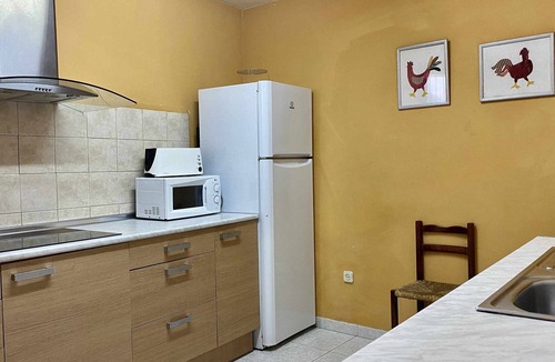 Beceite Apartment | Casa Lola Beceite, terrace, barbecue and chimney