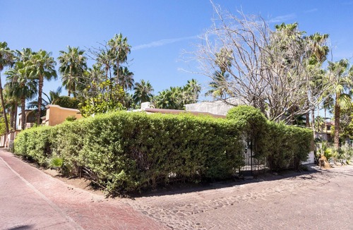 Loreto House | Casa Loreta (Sleeps 12, close sea)