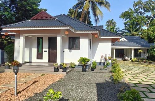 Aryad South Villa | Casa Luminaria
