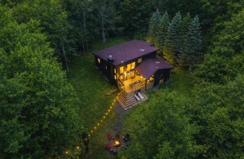 Windham House | Casa Magda - Designer Home near Hiking & Swimming