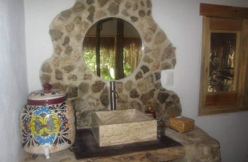 Macario Gomez Bed & Breakfast | Casa Mango