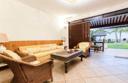 Muriu Villa | Casa Mar: Beachfront & Sea View by Carpediem