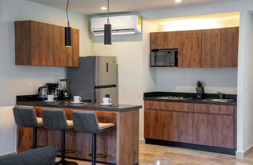 Villa Juarez House | Casa Marea - 2BR - Tropical Vibes & Palm Breeze Oasis