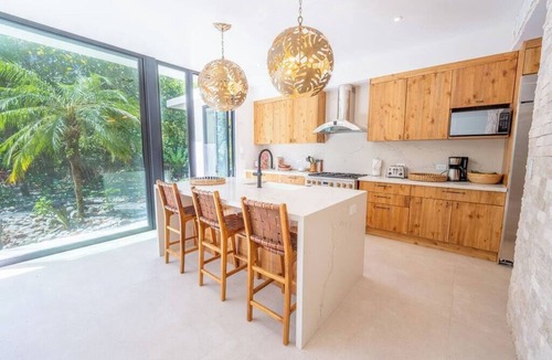 Playa Guiones House | Casa Marea | Luxury Front Row Villa Walk to the Beach