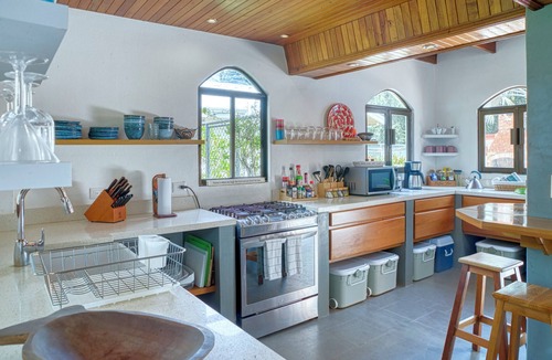 Esterillos Centro Villa | Casa Mariposa, Spanish-Style Beachfront Villa in Esterillos Centro