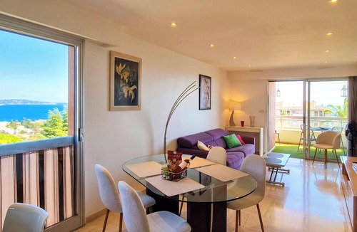Fabron Apartment | CASA-Martine vue sur mer et parking privé