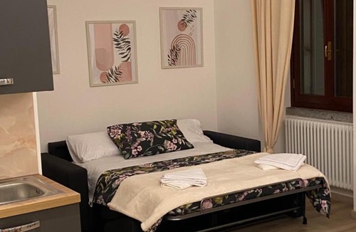 Tavernerio House | Casa MELISSA LIMONCELLA , free parking-self check in