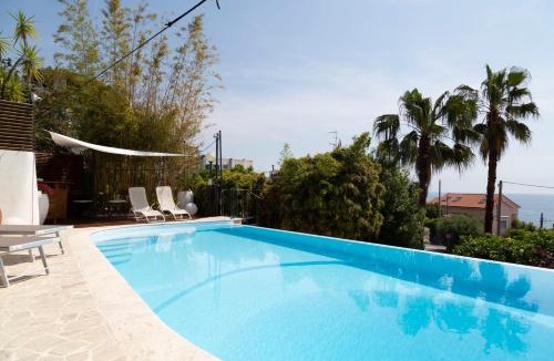Albissola Marina Apartment | Casa Milena elegante dimora con piscina e parcheggio privati