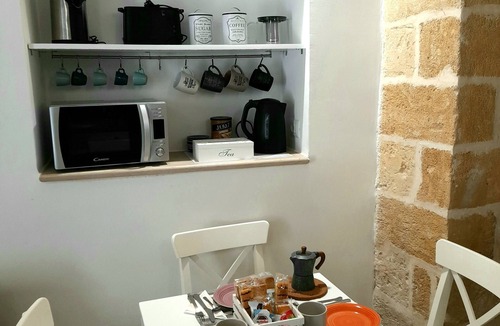 Brindisi Histotic Center Apartment | "Casa Mimà": characteristic architecture of the historic center with a modern style.