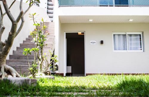 Madalena Apartment | Casa moderna com jardim privativo