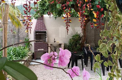 Governador Celso Ramos House | Casa MonteFlor - Refúgio onde a vida desacelera com gentileza