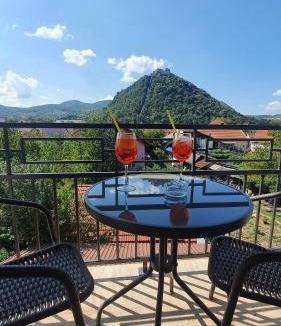 Deva House | Casa Mora
