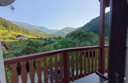 Rau Sadului House | Casa Muntilor Prejba