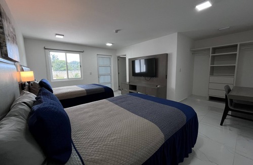 Alfredo V. Bonfil House | Casa Muranta
