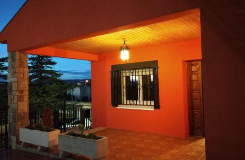 Teruel House | Casa naranja