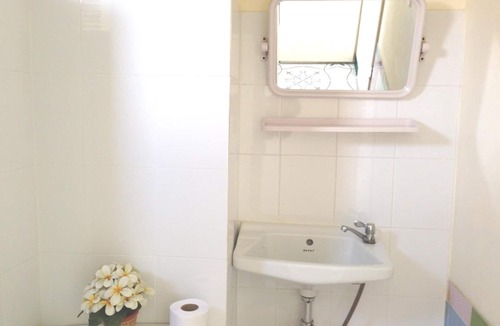 Racha Thewa Hotel | Casa Narinya at Suvarnbhumi Airport