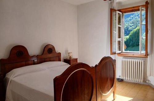 Breguzzo Apartment | Casa nel Borgo Iris