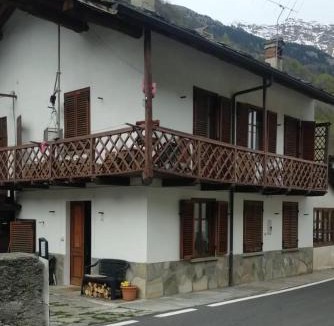 Groscavallo Apartment | Casa nella valle