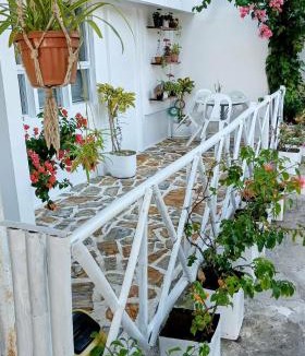 Romblon Island House | Casa Nenen