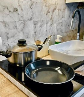 Sant'Eufemia Apartment | Casa Nilson - Monolocale Deluxe con Angolo Cottura e Self Check-in