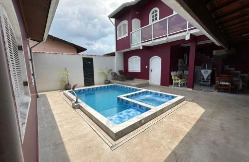 Centro House | Casa no Centro de Bertioga com Piscina
