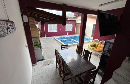 Centro House | Casa no Centro de Bertioga com Piscina