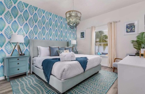 North Hyde Park House | Casa Noho Deals!, Dogs OK, No Hyde Park