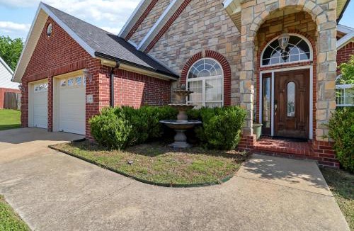 Springdale House | Casa Oasis Extra Large home centrally located