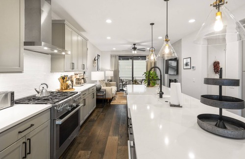 Bozeman House | Casa Opa - Immaculate luxury townhome just a few blocks from Downtown Bozeman